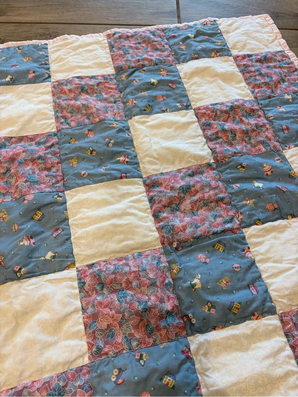 Quilt Handmade Patchwork AZ Blankets 4 kids Baby Quilt Pink blue Vintage 31 x 41